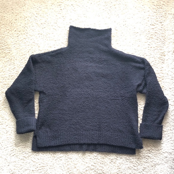 UGG Black Fluffy Cowl Neck Turtleneck Sweater Sz Small - Picture 2 of 8